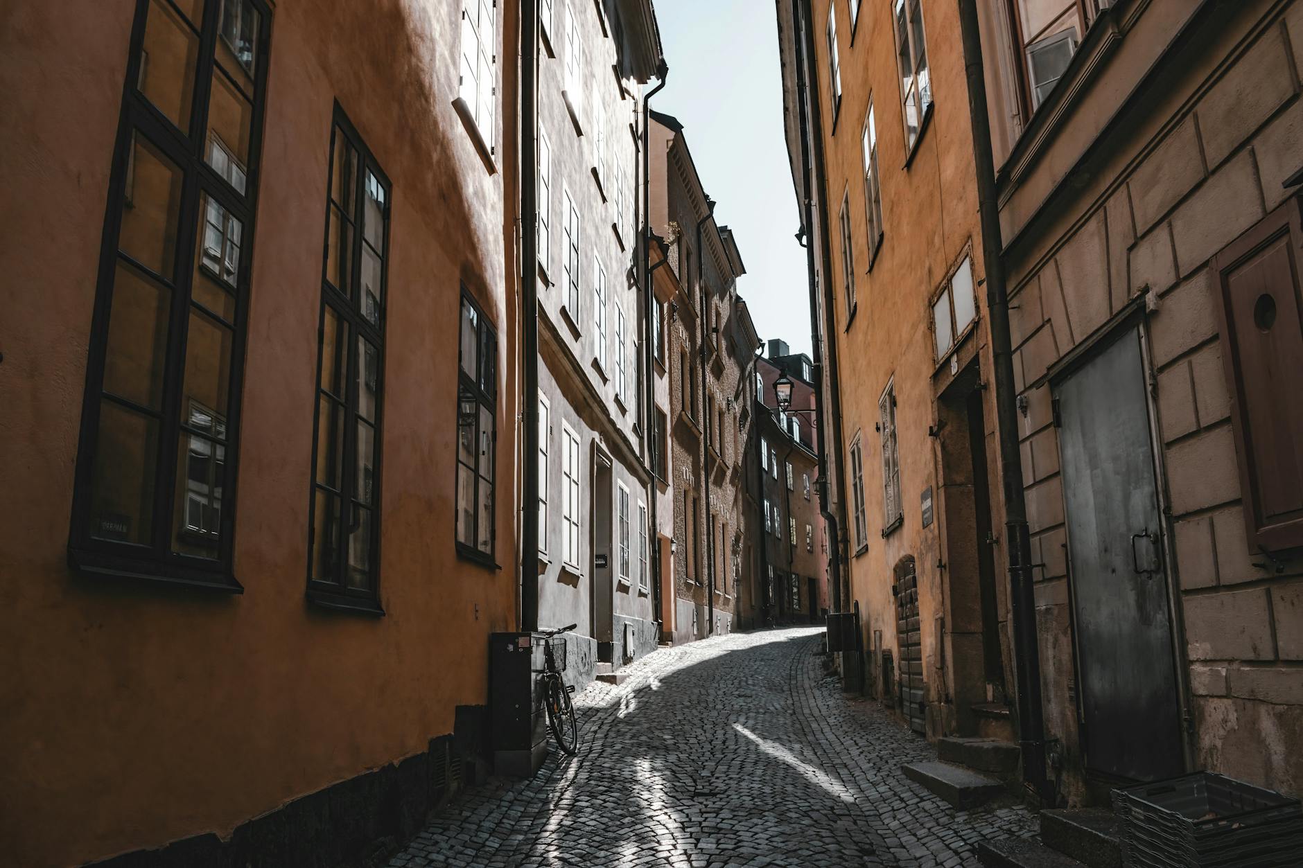 Unusual things to do in Stockholm — hidden alley in the old town