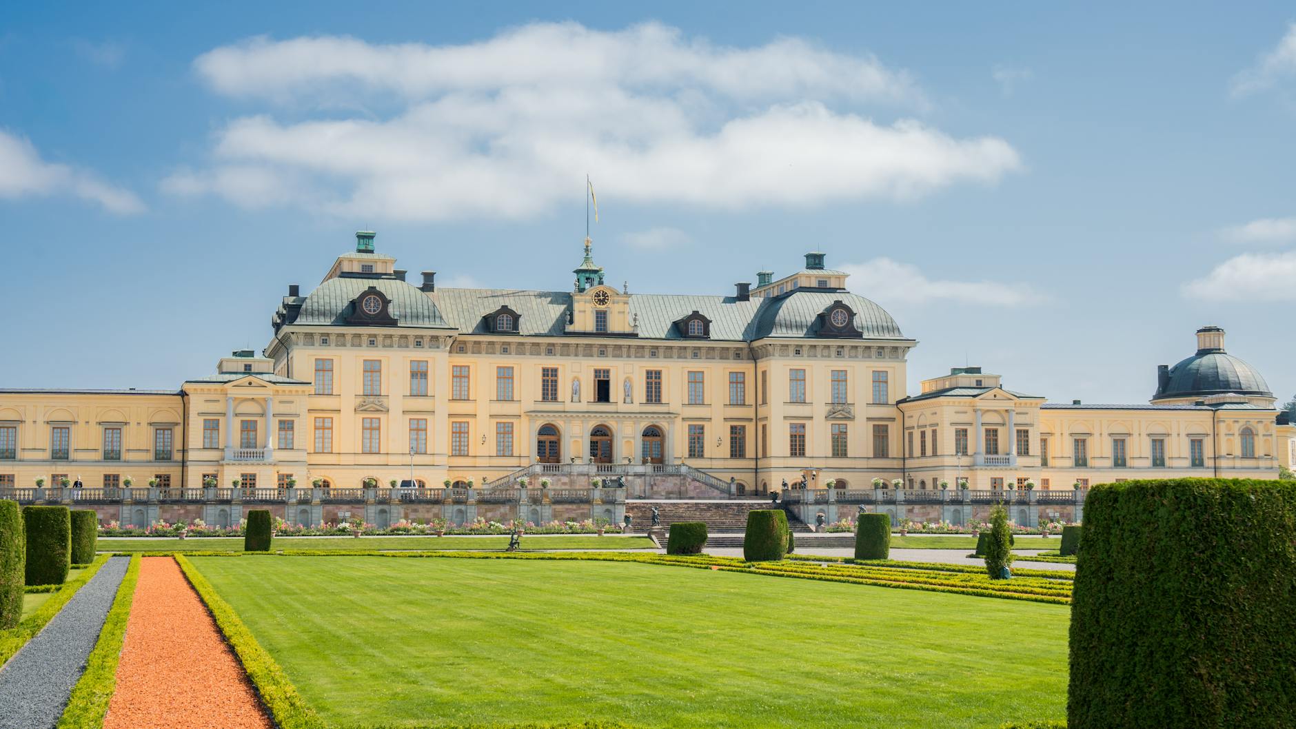 Drottningholm Palace — Sweden's UNESCO royal residence
