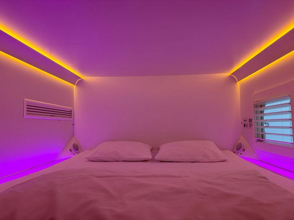 A compact, modern room at a cheap hotel in Stockholm